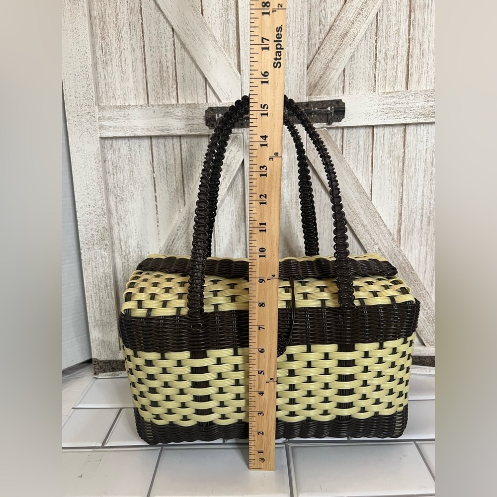 Elegant Two-Tone plastic Woven Tote Bag - Picture 6 of 6